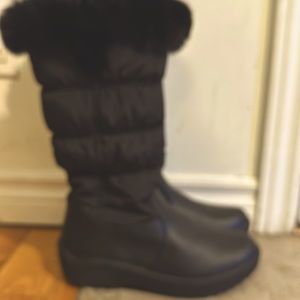 Time and tru women slush boots